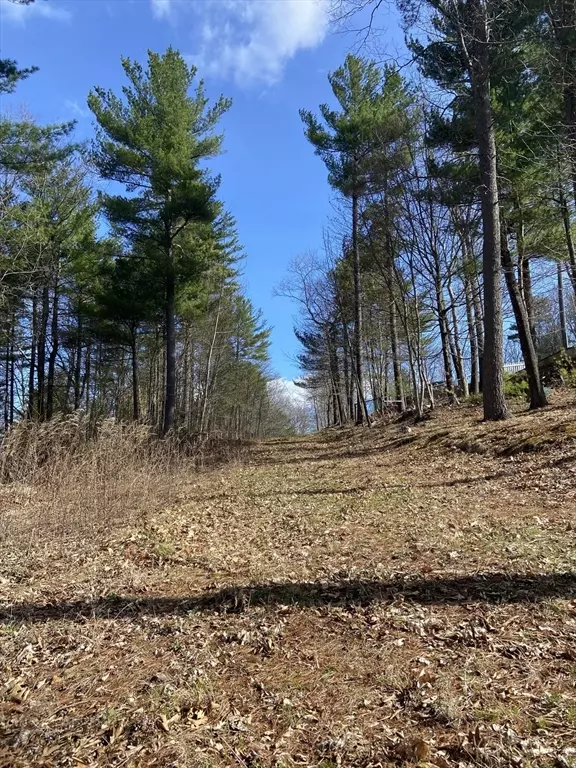 91 Burlingame Rd, Charlton, MA 01507