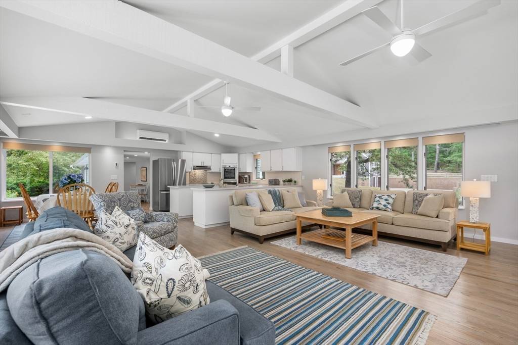 Wellfleet, MA 02667,295 Cove View Rd