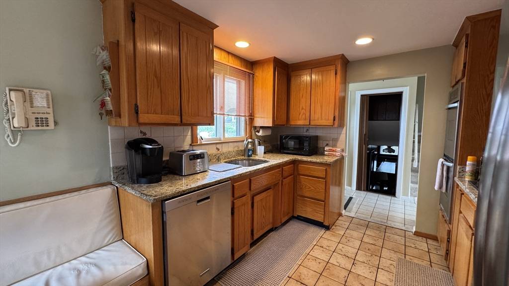 Lowell, MA 01852,69 Edgewood Street