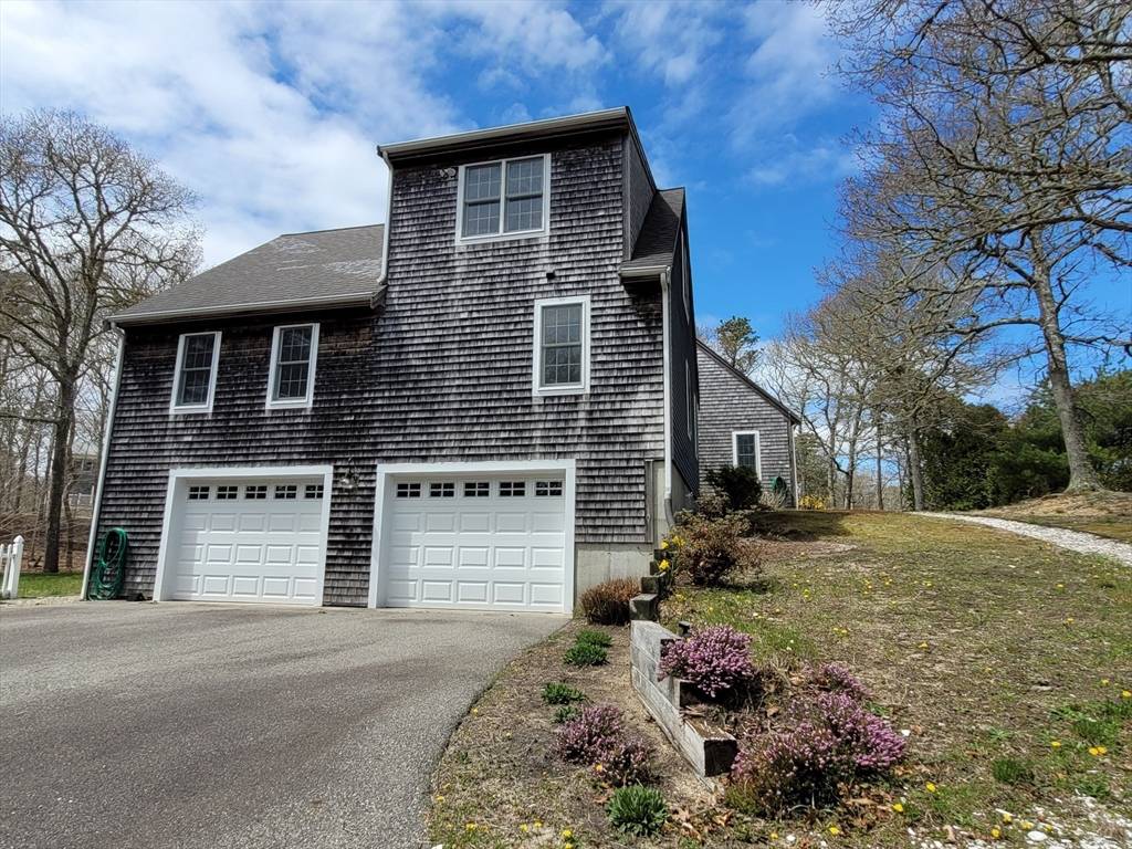 Brewster, MA 02631,393 Thousand Oak Drive