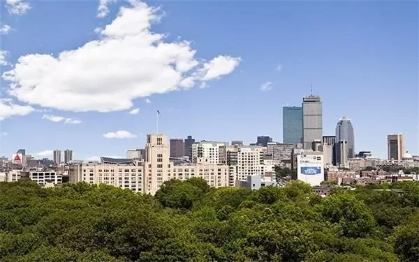 20 Chapel St #A907, Brookline, MA 02446