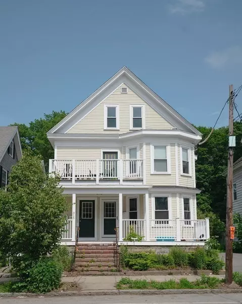 315 Lafayette St #3, Salem, MA 01970