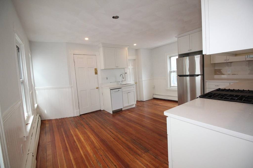 Boston, MA 02129,12 Albion Place #2