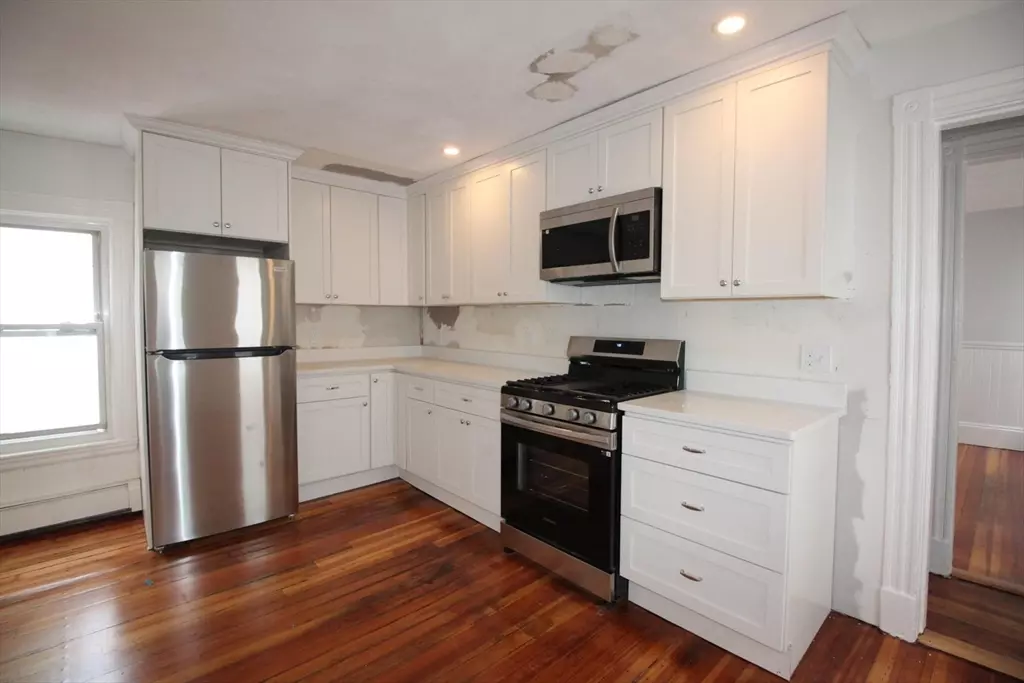 Boston, MA 02129,12 Albion Place #2