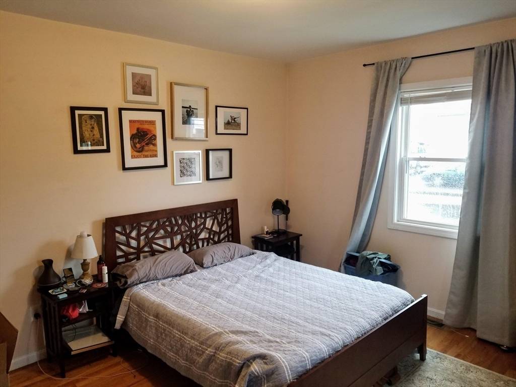 Waltham, MA 02453,213-215 Newton #213