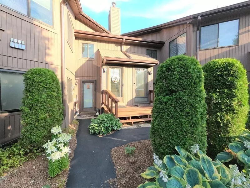306 Trailside Way #306, Ashland, MA 01721