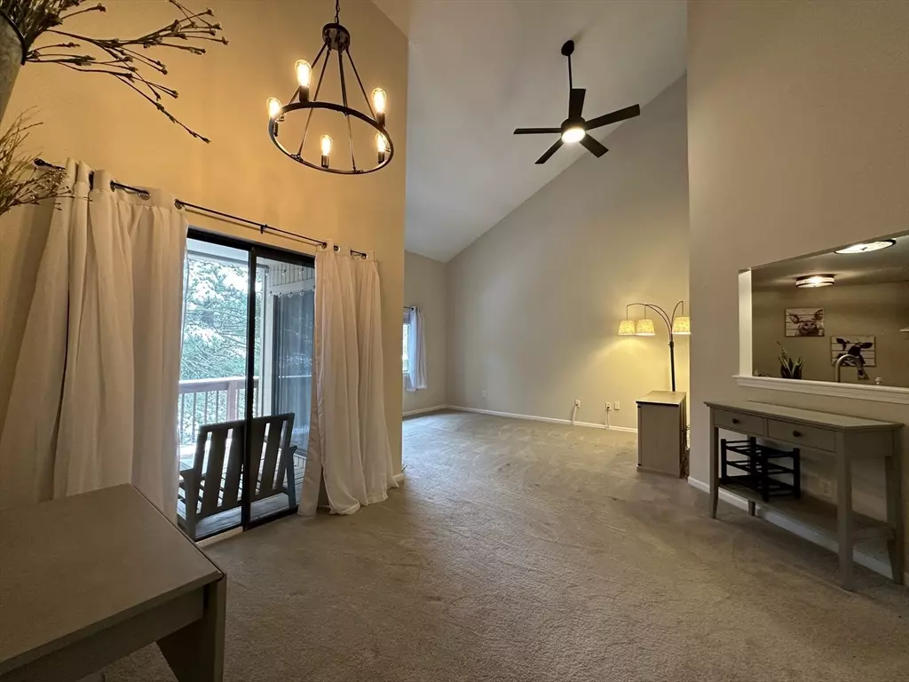 Ashland, MA 01721,306 Trailside Way #306