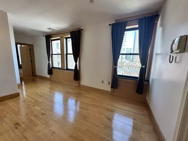 42-44 Beach St #9D, Boston, MA 02111