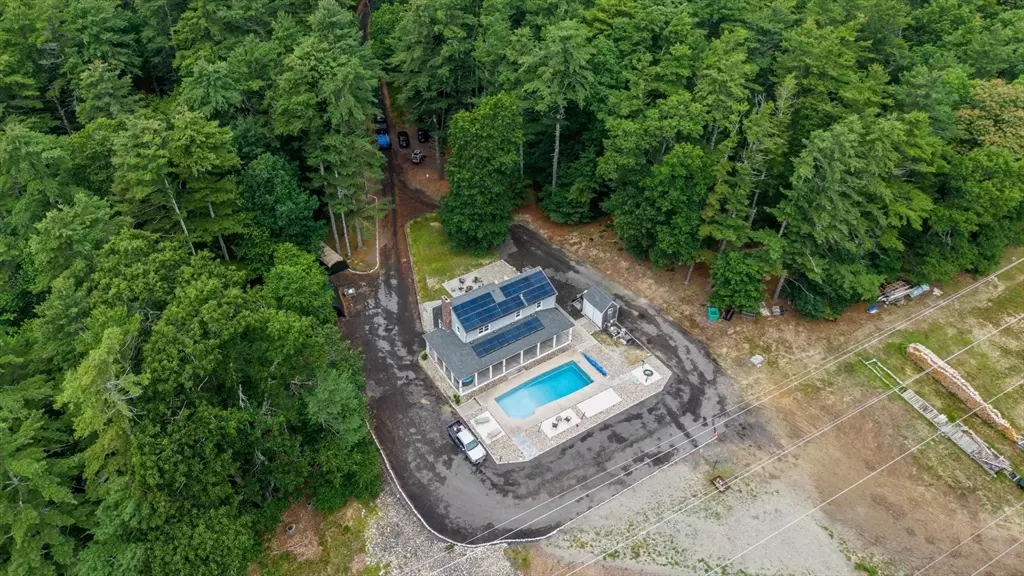 20 Spring St, Plympton, MA 02367