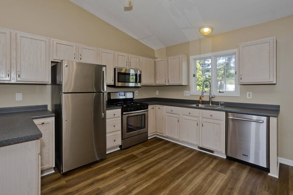 Chicopee, MA 01022,104 Johnson Rd #905