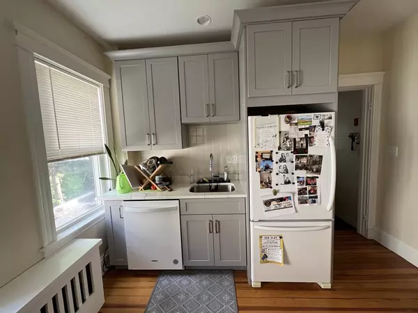 Watertown, MA 02472,202 Maplewood #1