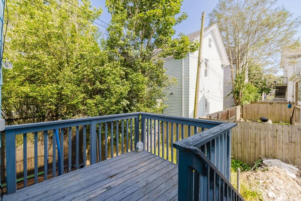 New Bedford, MA 02740,614 County St