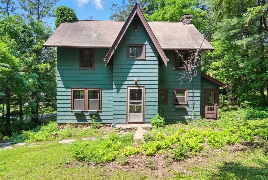 75 Reservation Rd, Holyoke, MA 01040