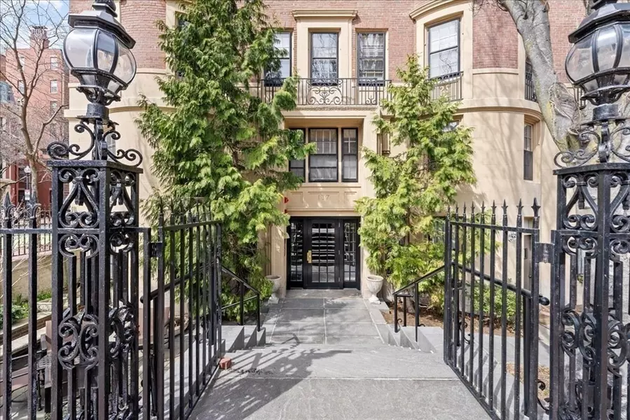 137 Marlborough #7, Boston, MA 02116
