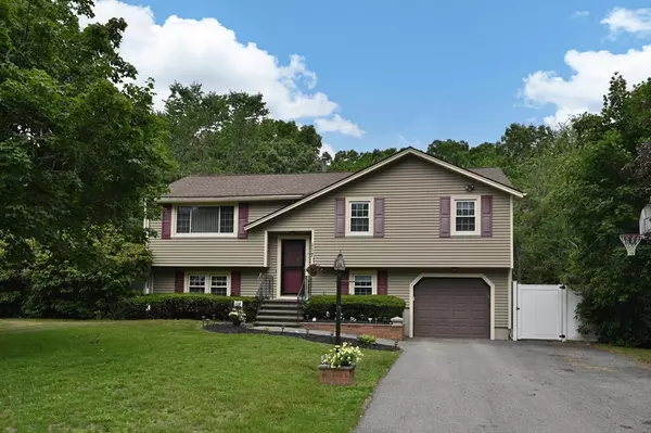 117 Rolling Ridge Ln, Methuen, MA 01844