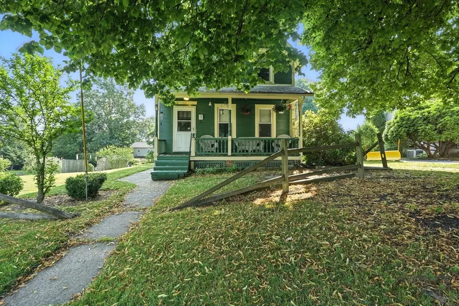 163 Saratoga Ave, Chicopee, MA 01013