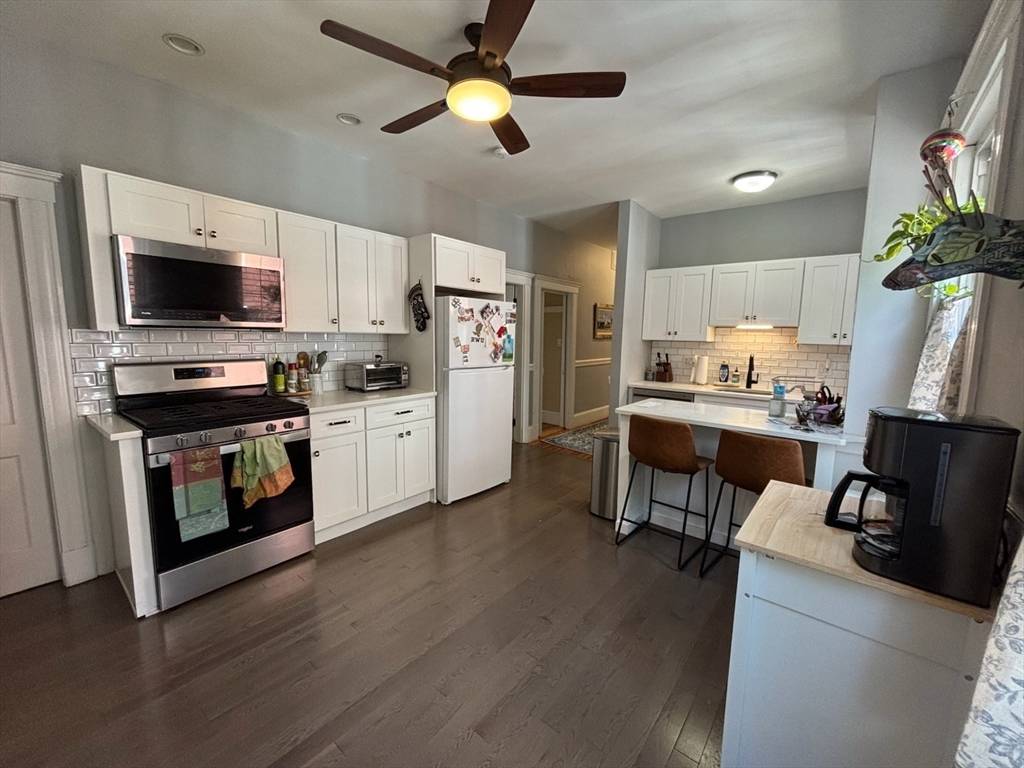 250 Poplar #2, Boston, MA 02131