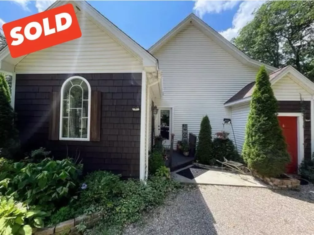 Hubbardston, MA 01452,3 Mohawk Drive