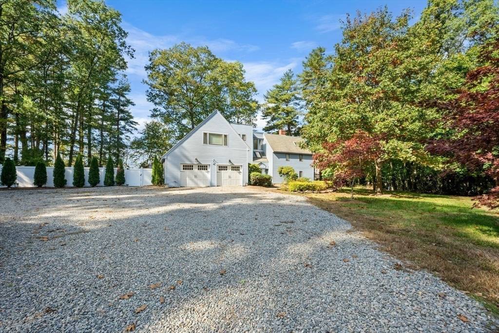 West Newbury, MA 01985,7 Old Wharf Rd