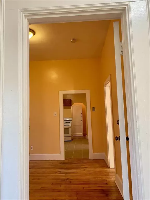 Brockton, MA 02301,1135 Main St #1F