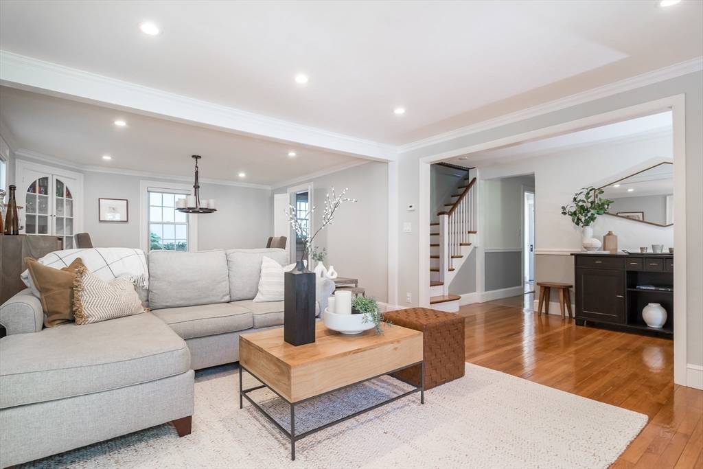 Wellesley, MA 02481,28 Cunningham Road