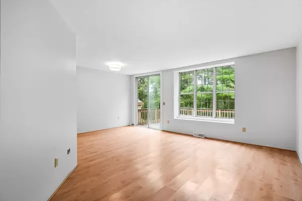 Clinton, MA 01510,200 Ridgefield Cir #C