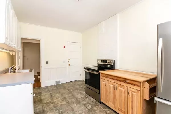 Boston, MA 02131,16 Fletcher St #1