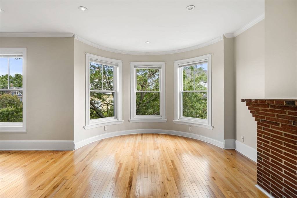 Somerville, MA 02145,91 Perkins Street #10
