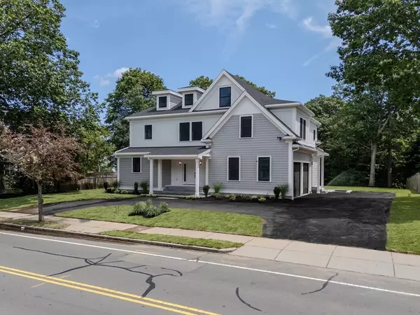 Newton, MA 02466,276 Lexington Street