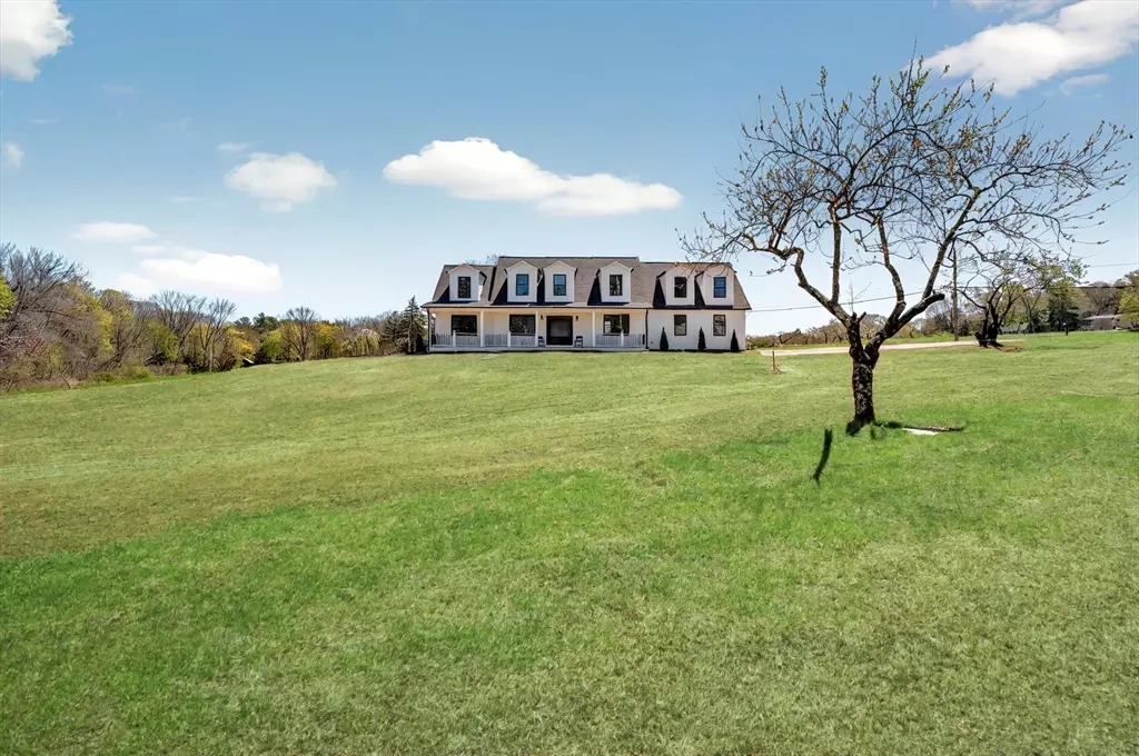 Scituate, RI 02857,2 Winsor Road
