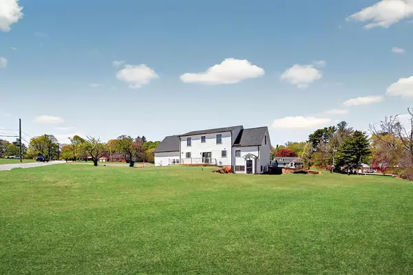 Scituate, RI 02857,2 Winsor Road