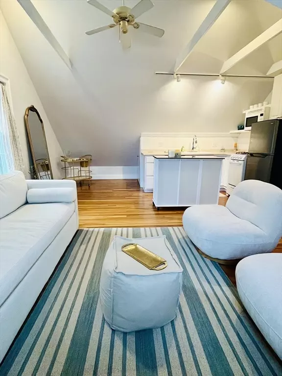 Marblehead, MA 01945,3 Circle Street #3