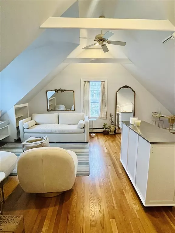 Marblehead, MA 01945,3 Circle Street #3