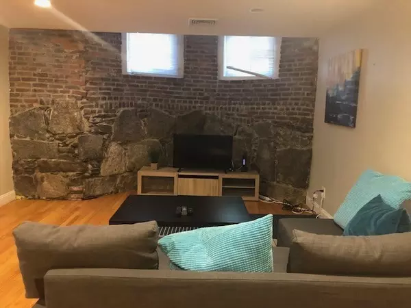 Boston, MA 02115,7 Blackwood #A