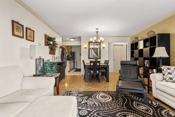 Brookline, MA 02445,33 Pond Ave #603
