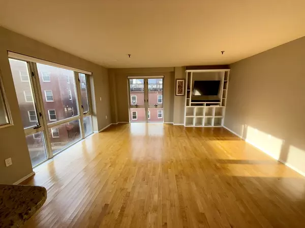 Boston, MA 02113,350 North Street #300