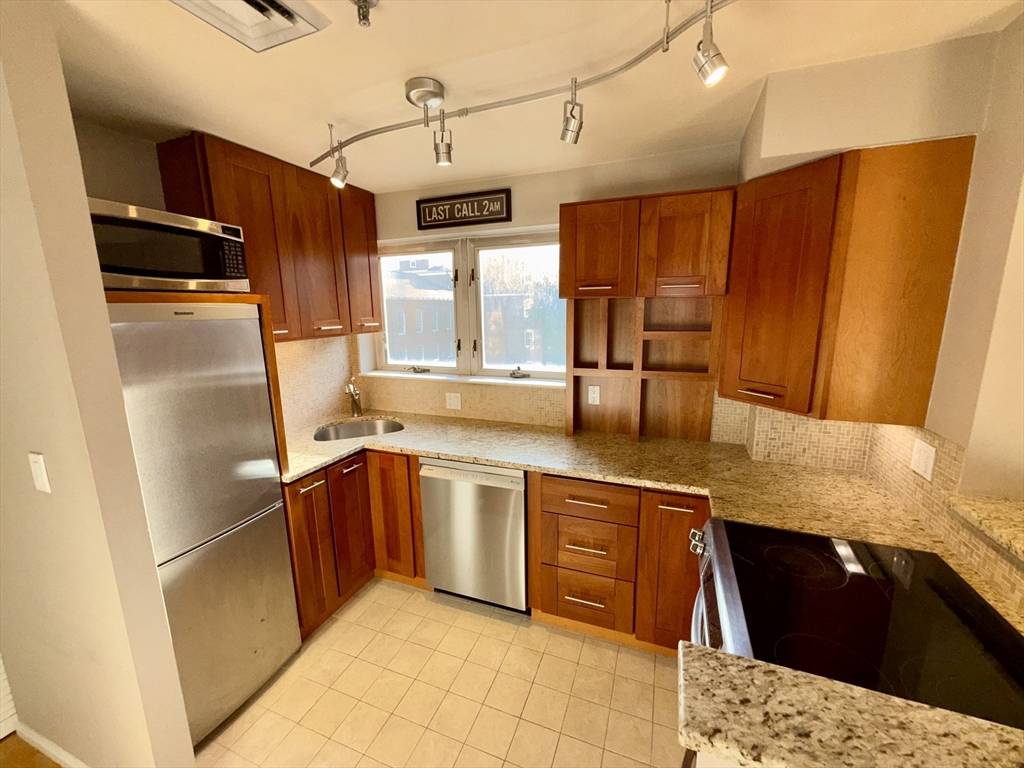 350 North Street #300, Boston, MA 02113