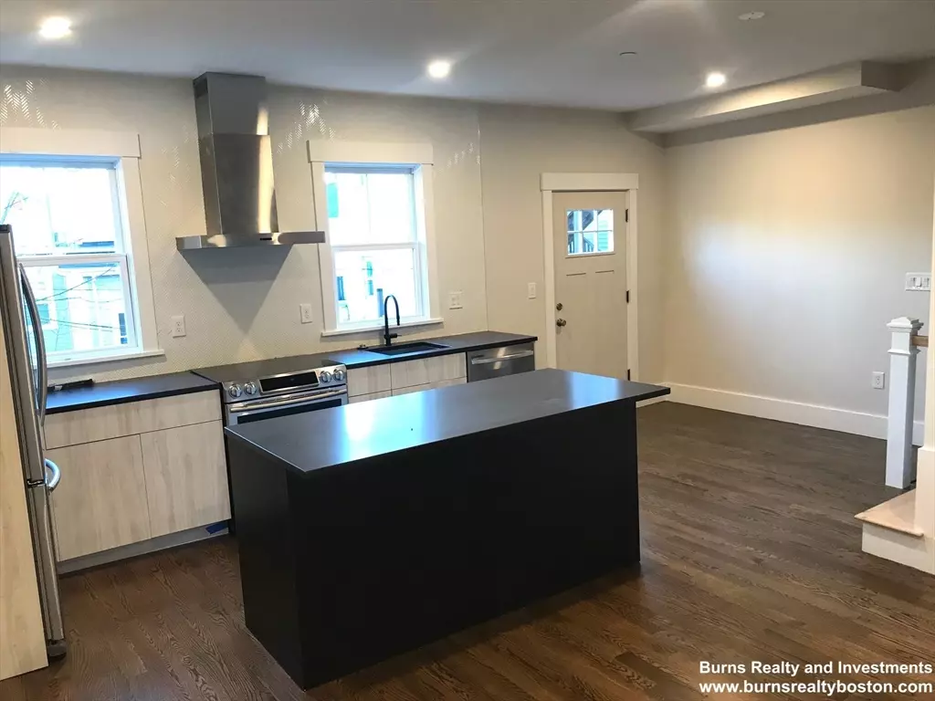 Boston, MA 02127,2 Gifford Place #2