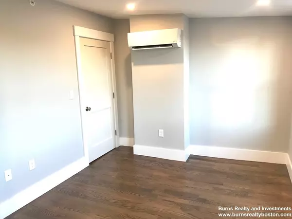 Boston, MA 02127,2 Gifford Place #2