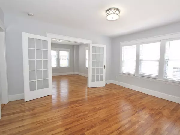 Worcester, MA 01604,124 Heywood St #2
