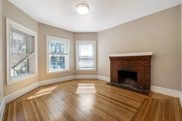 Somerville, MA 02144,8 Cherry Street #2