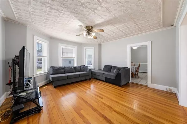 Lowell, MA 01851,79 Warwick St