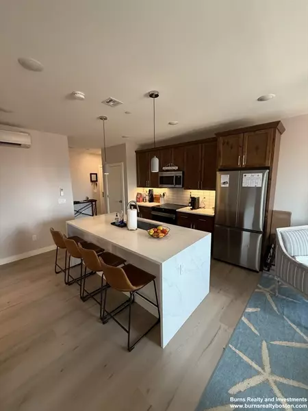 400 W Broadway #306, Boston, MA 02127