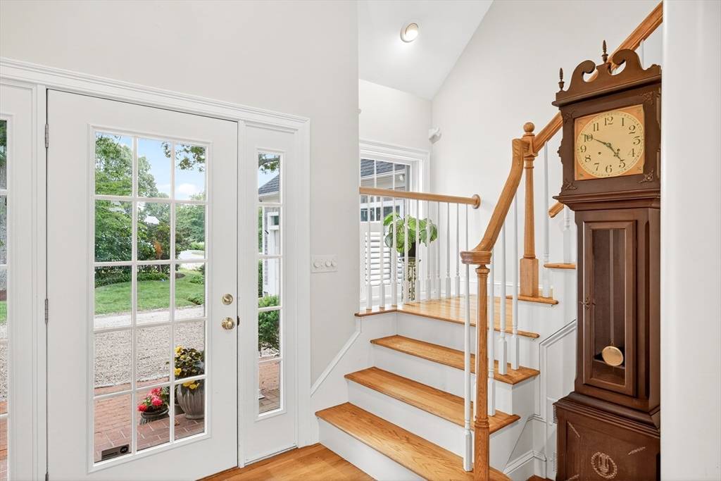 Mashpee, MA 02649,87 Bayshore Dr