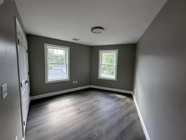 Holbrook, MA 02343,73-77 Union St #1-3