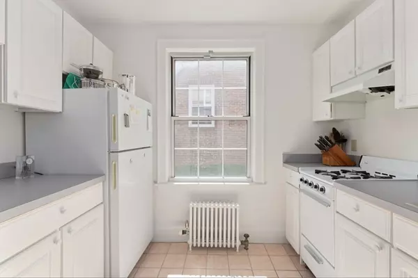 Cambridge, MA 02139,348 Harvard St #1