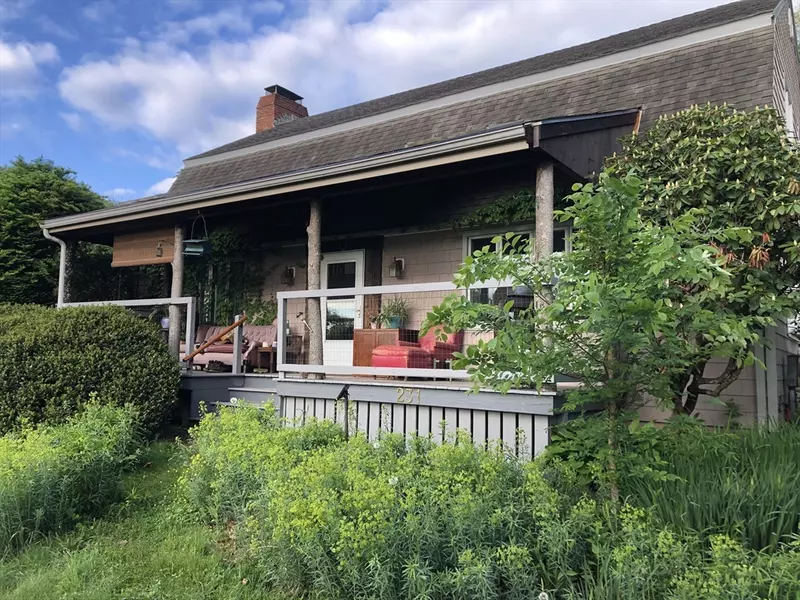 231 Chamberlain Hill Rd, Barre, MA 01005