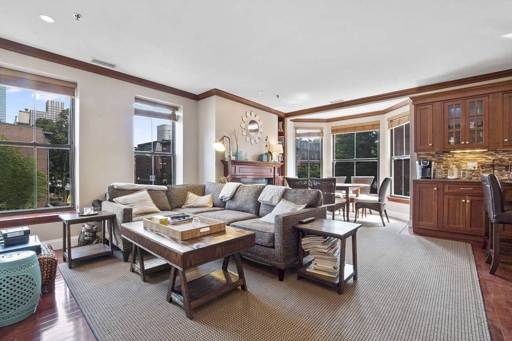 14 Clarendon Street #202, Boston, MA 02116
