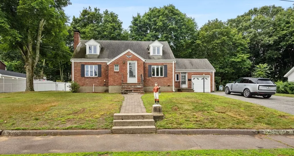 114 Parker Rd, Wakefield, MA 01880