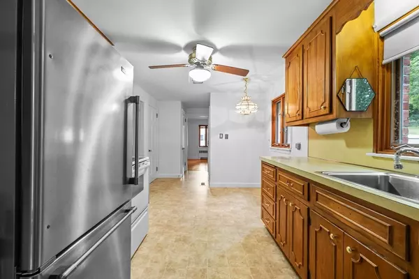 Wakefield, MA 01880,114 Parker Rd